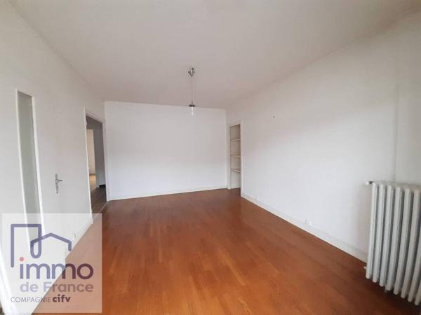 A LOUER - APPARTEMENT T3 EN PLEIN CENTRE VILLE