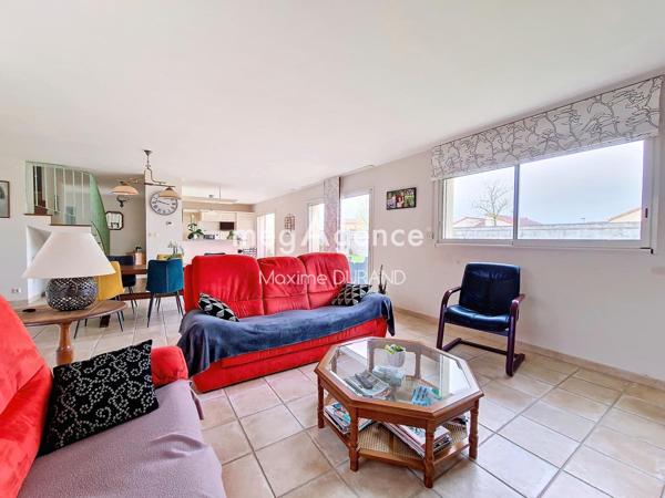 Maison à SAINT-CHRISTOPHE-DU-BOIS, 49280 - 5 pièces 133m²