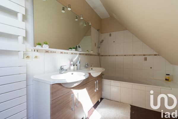 Maison à vendre 6 pièces 110 m² Conches-en-Ouche