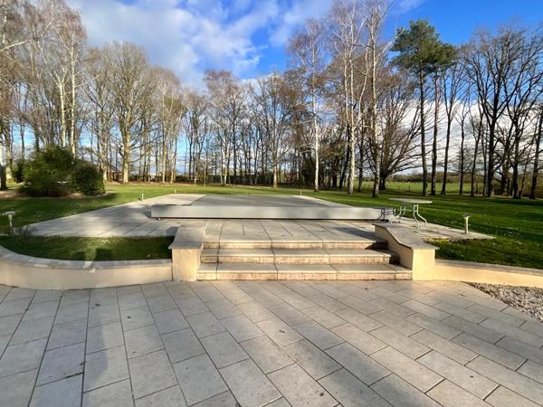 Propriété avec piscine à Vierzon