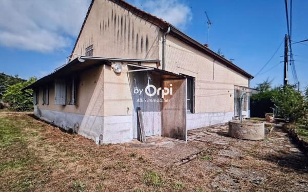 Maison à vendre    2 pièces •  Villefranche-d'Allier