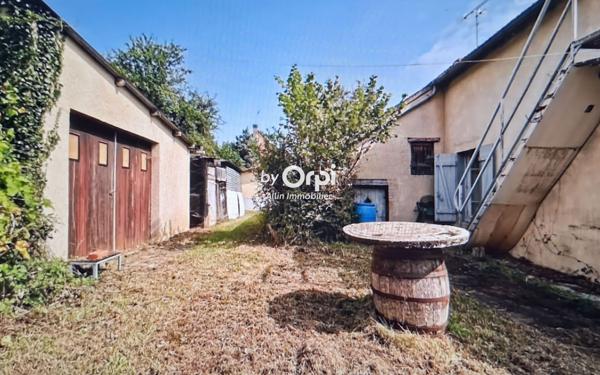 Maison à vendre    2 pièces •  Villefranche-d'Allier