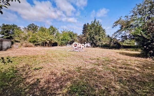 Maison à vendre    2 pièces •  Villefranche-d'Allier