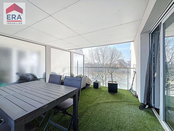 A VENDRE - MAGNIFIQUE 3 PIECES AVEC TERRASSE - VUE SEINE