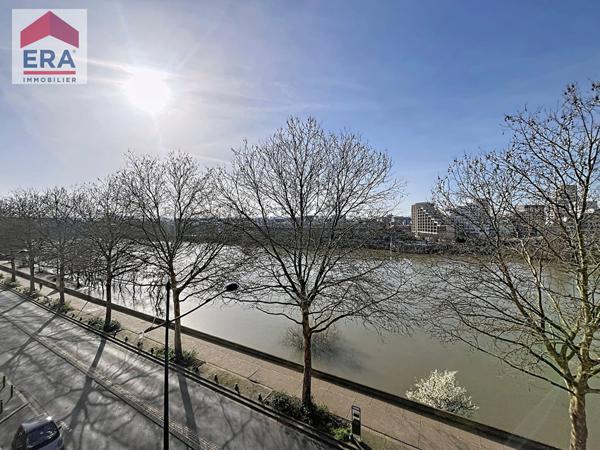 A VENDRE - MAGNIFIQUE 3 PIECES AVEC TERRASSE - VUE SEINE