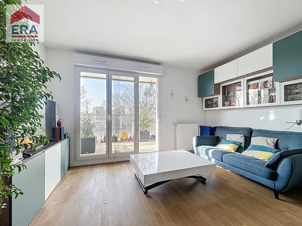 A VENDRE - MAGNIFIQUE 3 PIECES AVEC TERRASSE - VUE SEINE