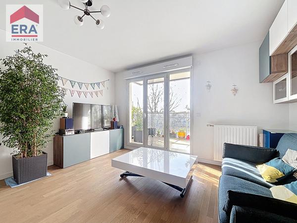 A VENDRE - MAGNIFIQUE 3 PIECES AVEC TERRASSE - VUE SEINE