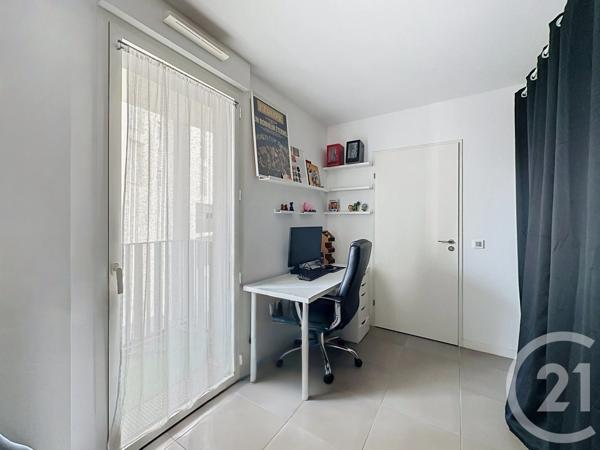 Appartement à vendre  4 pièces - 80,54 m 2   BORDEAUX  - 33