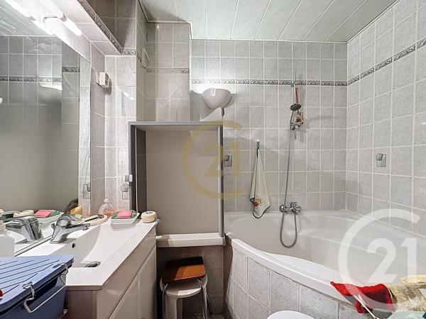 Appartement F3 à vendre  3 pièces - 65,92 m2 HERICOURT - 70