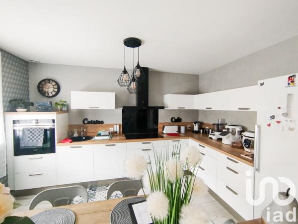 House for sale 3 rooms 71 m² Montluçon