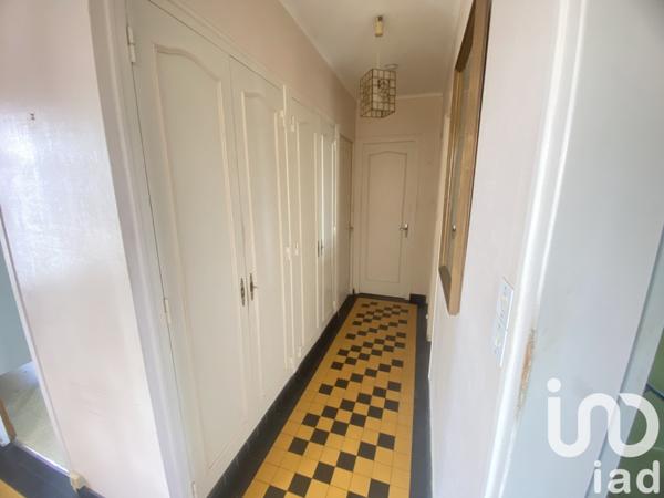 Maison traditionnelle 4 pièces de 83 m² à Évron (53600)