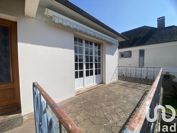 Maison traditionnelle 4 pièces de 83 m² à Évron (53600)