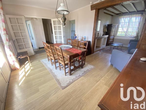 Maison traditionnelle 4 pièces de 83 m² à Évron (53600)