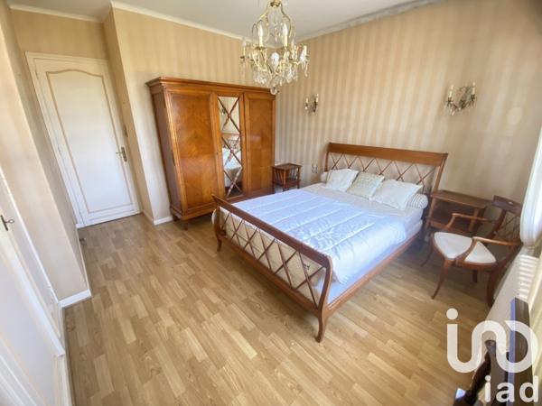 Maison traditionnelle 4 pièces de 83 m² à Évron (53600)