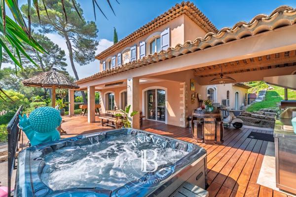 Valbonne, Villa 6 Chambres -  310 m² à vendre