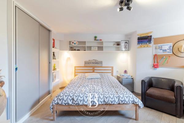 Valbonne, Villa 6 Chambres -  310 m² à vendre