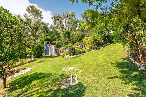 Valbonne, Villa 6 Chambres -  310 m² à vendre