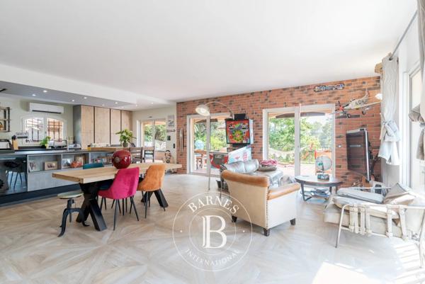 Valbonne, Villa 6 Chambres -  310 m² à vendre