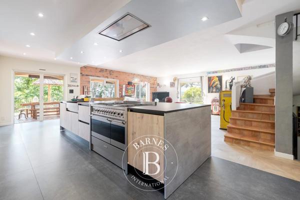 Valbonne, Villa 6 Chambres -  310 m² à vendre