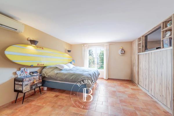 Valbonne, Villa 6 Chambres -  310 m² à vendre