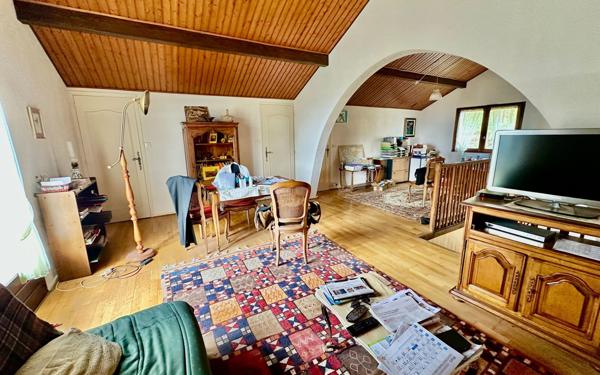 Maison à vendre    5 pièces • 132,96 m2 Bévenais