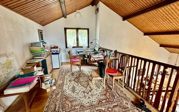 Maison à vendre    5 pièces • 132,96 m2 Bévenais