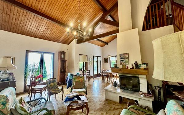 Maison à vendre    5 pièces • 132,96 m2 Bévenais