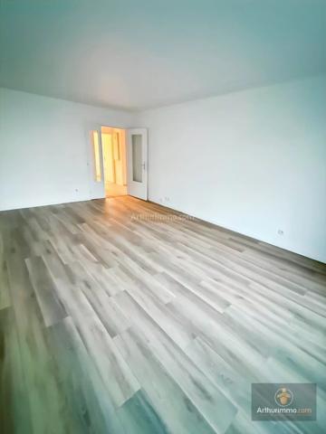 Vente Appartement 4 pièces 75 m2 à Corbeil-Essonnes