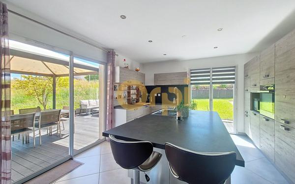 Maison à vendre    6 pièces • 125,90 m2 Valleiry