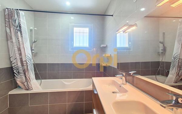 Maison à vendre    6 pièces • 125,90 m2 Valleiry