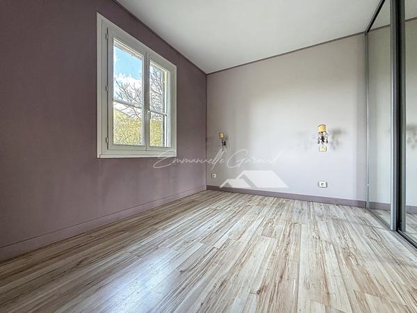 Versols-et-Lapeyre (12400) Maison familiale avec garage et grand jardin // Plain-pied