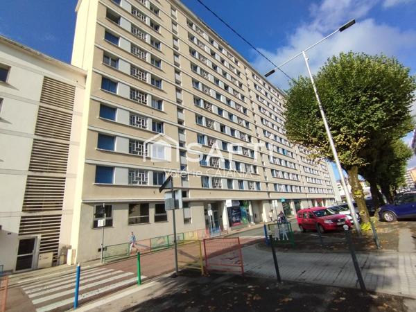 Voiron, Appartement T4 de 66,51 m² loi carrez au dernier étage à rénover.