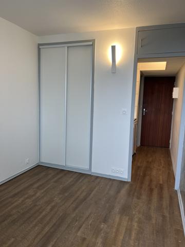 GRADIGNAN EUROFAC STUDETTE BALCON PARKING