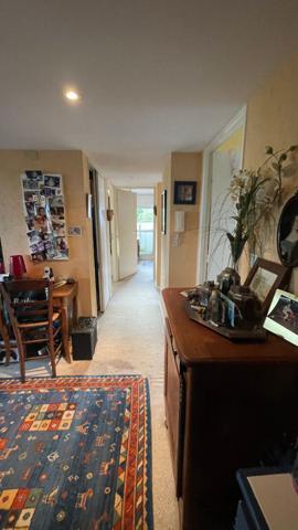 Confort et emplacement ideal : grand T4 avec terrasse ensoleillee, garage et cave a Auray