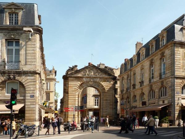 Plateaux Bordeaux hyper centre - Immeuble en pierre