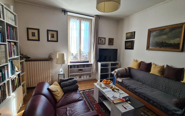 Immeuble à vendre    2 pièces • 165 m2 Domérat