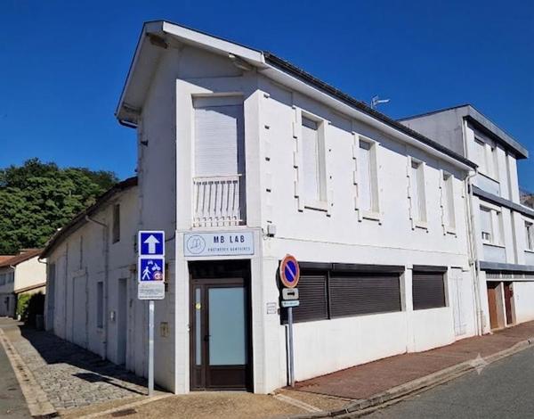 Immeuble 169 500 € Mussidan 275 m² DPE C