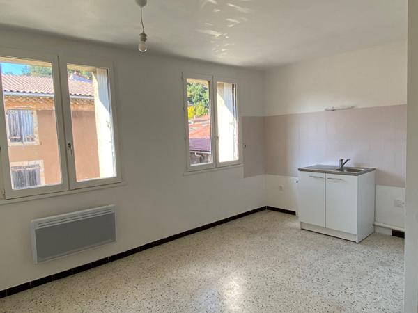 BEDARIEUX - Appartement 2 pièce(s) - 42,20 m² - 400 € CC