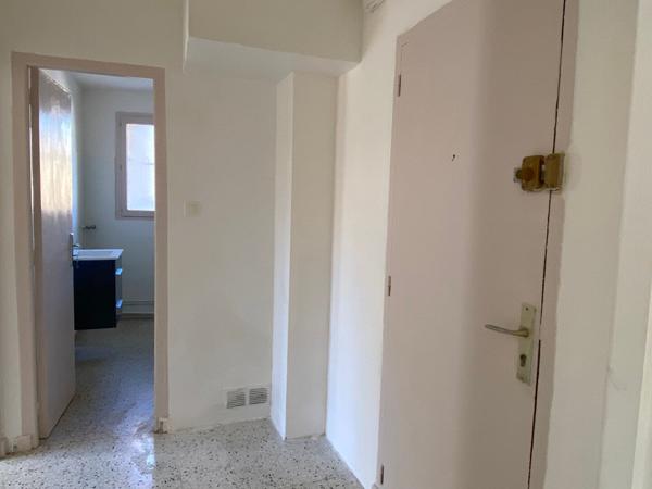 BEDARIEUX - Appartement 2 pièce(s) - 42,20 m² - 400 € CC