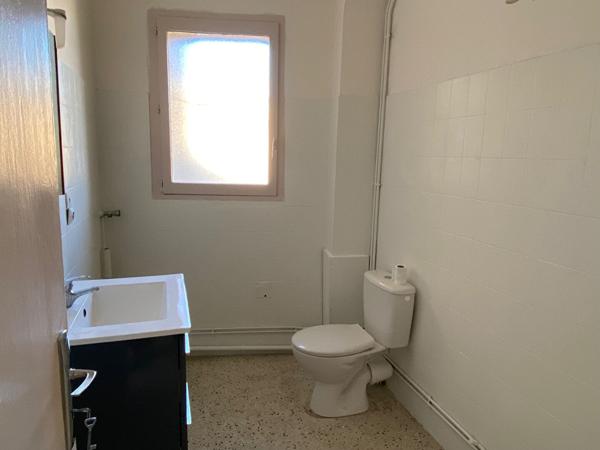 BEDARIEUX - Appartement 2 pièce(s) - 42,20 m² - 400 € CC