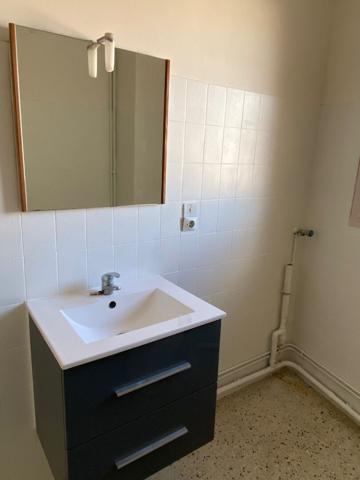 BEDARIEUX - Appartement 2 pièce(s) - 42,20 m² - 400 € CC