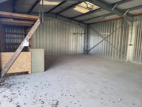 Entrepôt/bureau à vendre AIRVAULT (79) Terrain 1289 m²