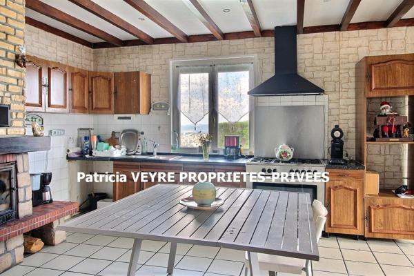 Entre Planfoy 42660 et Saint Etienne maison individuelle 114 m² habitables 4 chambres  garage sur  17 240m² de terrain