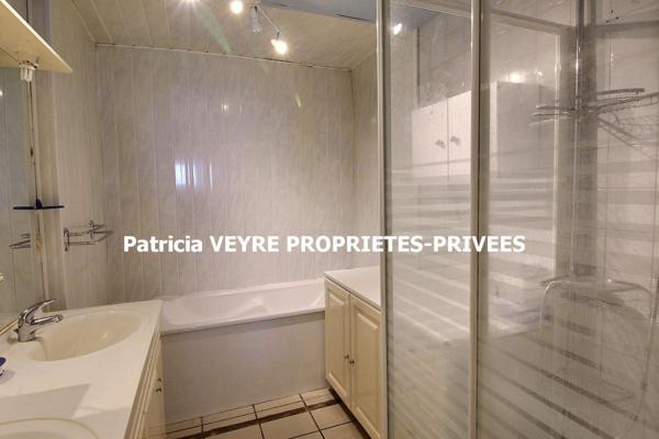 Entre Planfoy 42660 et Saint Etienne maison individuelle 114 m² habitables 4 chambres  garage sur  17 240m² de terrain