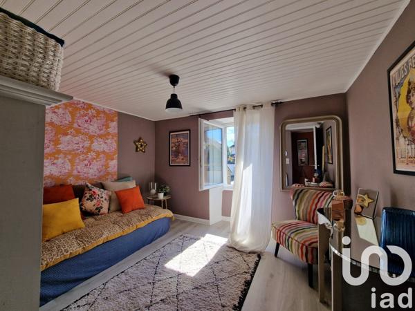 Maison de village 6 pièces de 140 m² à Le Saint (56110)