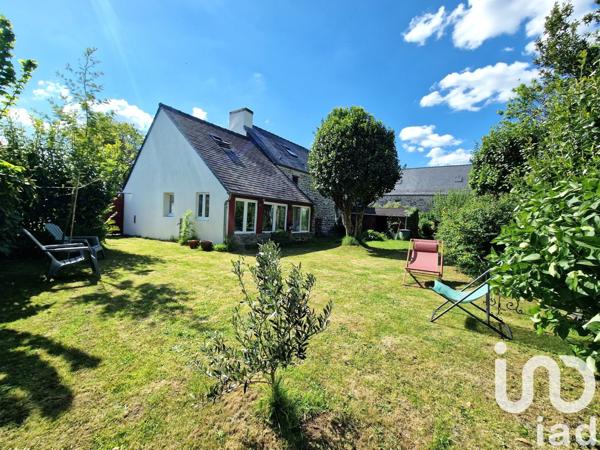 Maison de village 6 pièces de 140 m² à Le Saint (56110)