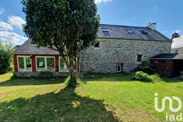 Maison de village 6 pièces de 140 m² à Le Saint (56110)