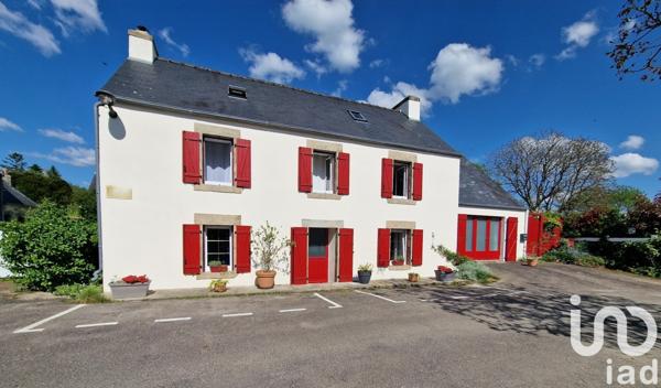 Maison de village 6 pièces de 140 m² à Le Saint (56110)