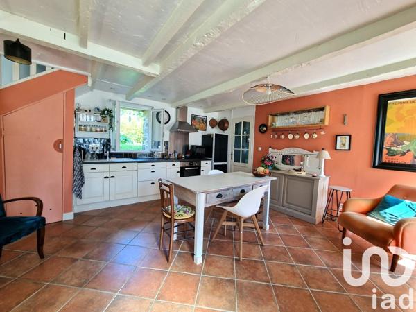 Maison de village 6 pièces de 140 m² à Le Saint (56110)