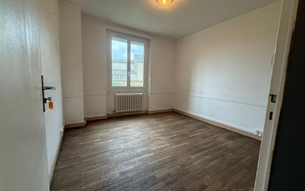 Immeuble à vendre    9 pièces •  Poitiers